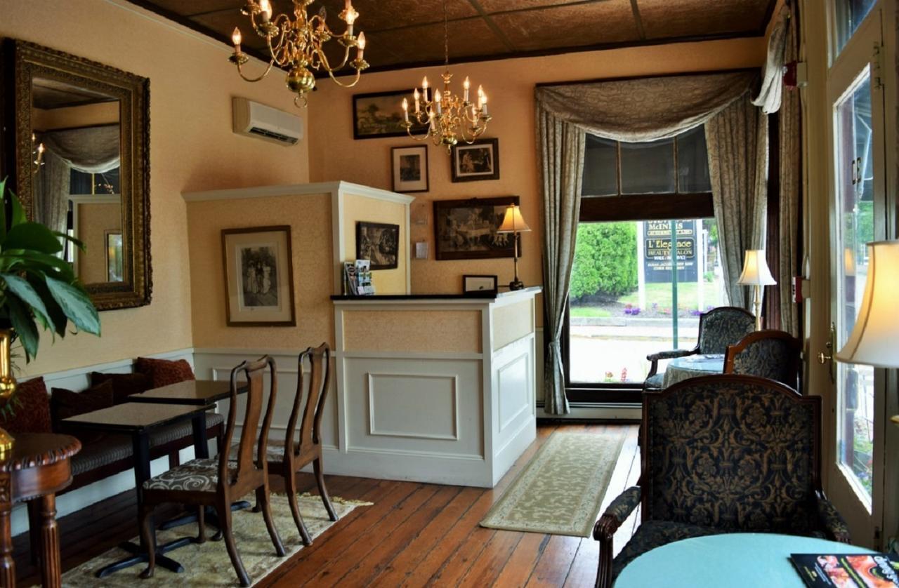 ניופורט Inn On Bellevue (Adults Only) מראה חיצוני תמונה