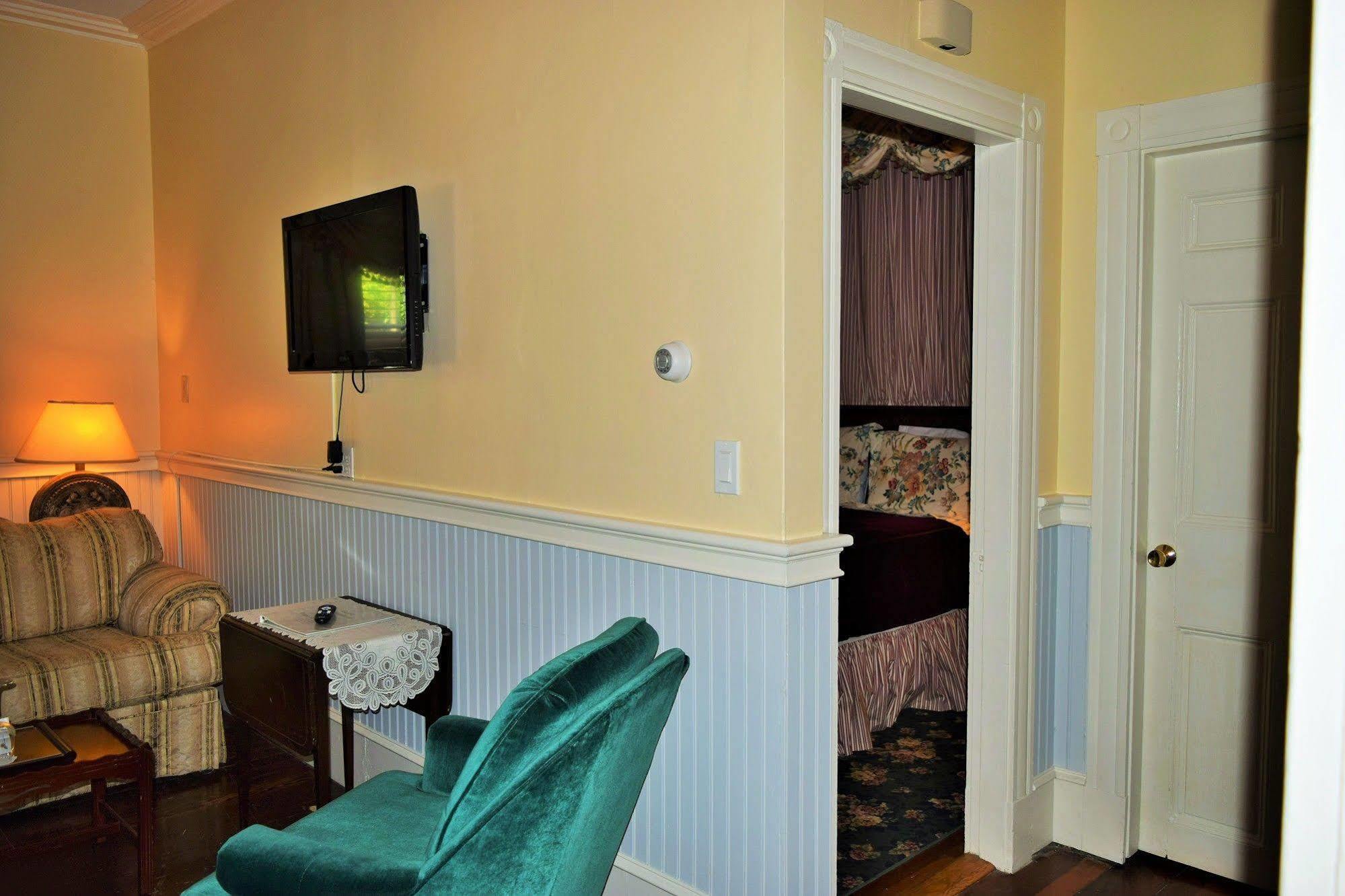 ניופורט Inn On Bellevue (Adults Only) מראה חיצוני תמונה